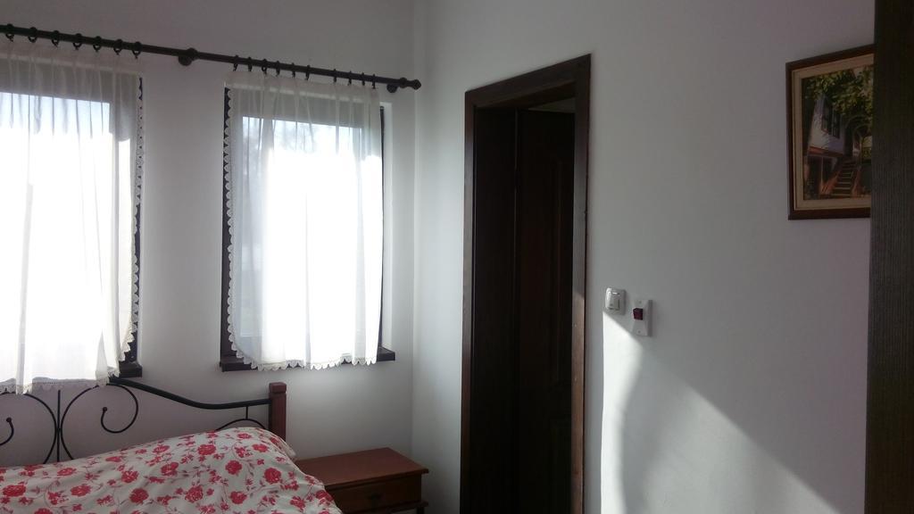 Bobekova Kashta Hotel Panagyurishte Buitenkant foto